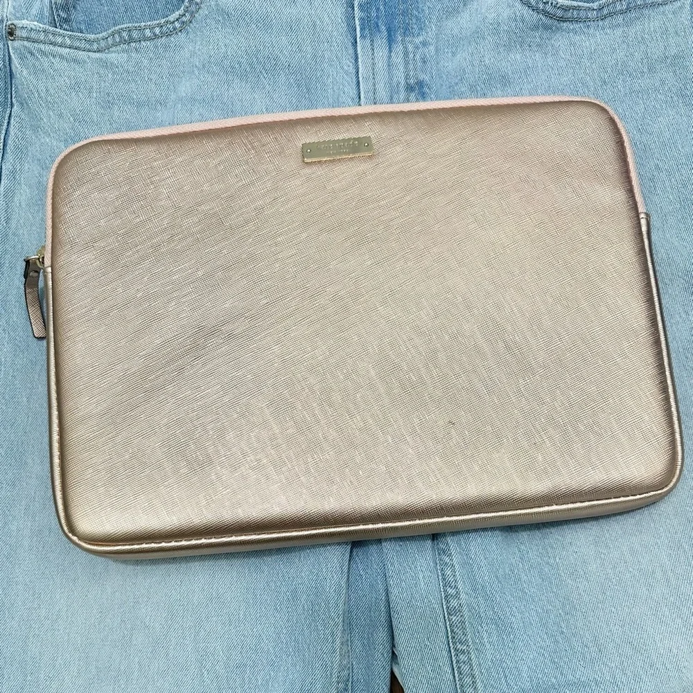 Kate Spade Rose gold/Pink Tablet/Ipad Laptop PC Sleeve Case Sleek Design